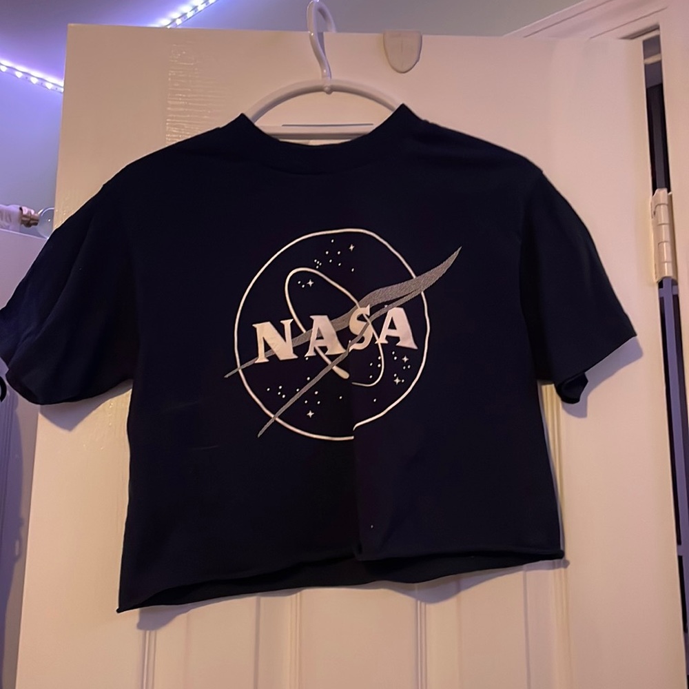 Vtg crop glow in the dark NASA top